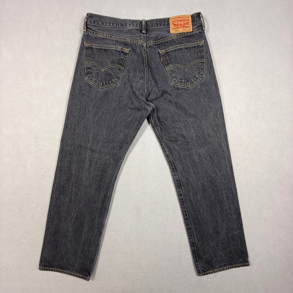 Levis 501 Original Fit Charcoal Gray Straight Leg Denim Jeans Mens 35x30 - Picture 3 of 11
